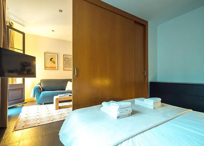 Dana - Enjoy Apartments Rocafort